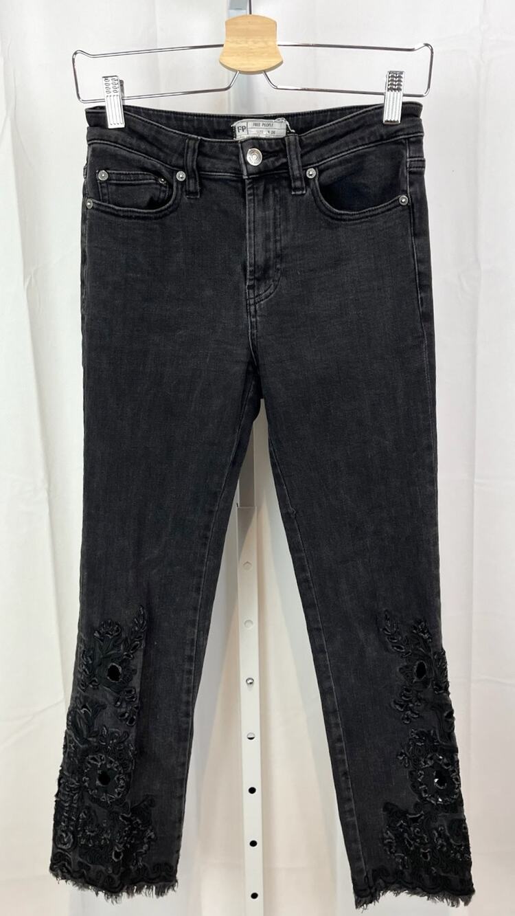 FREE PEOPLE Size 26 Embroidered Eyelet Ankle Crop Jeans Fray Raw Hem Black Gray